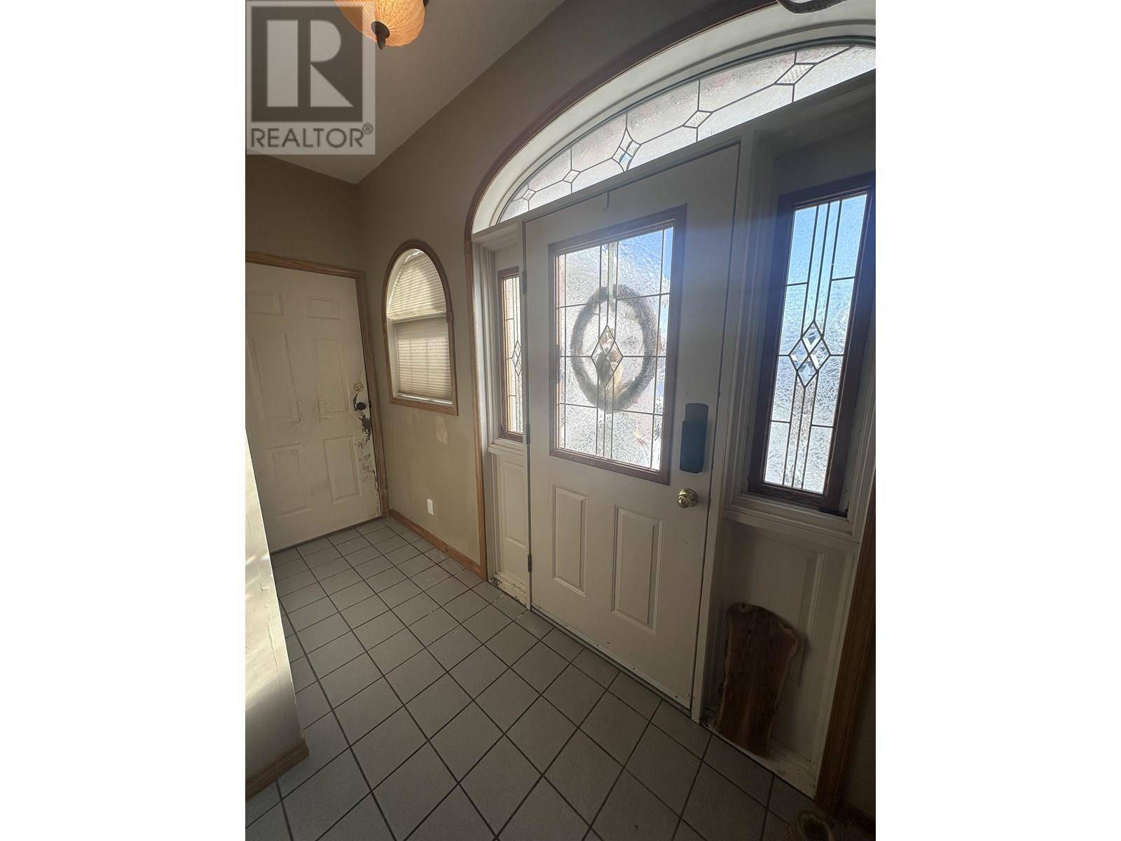 Fort Nelson, BC V0C1R0,5551 MAXHAMISH CRESCENT