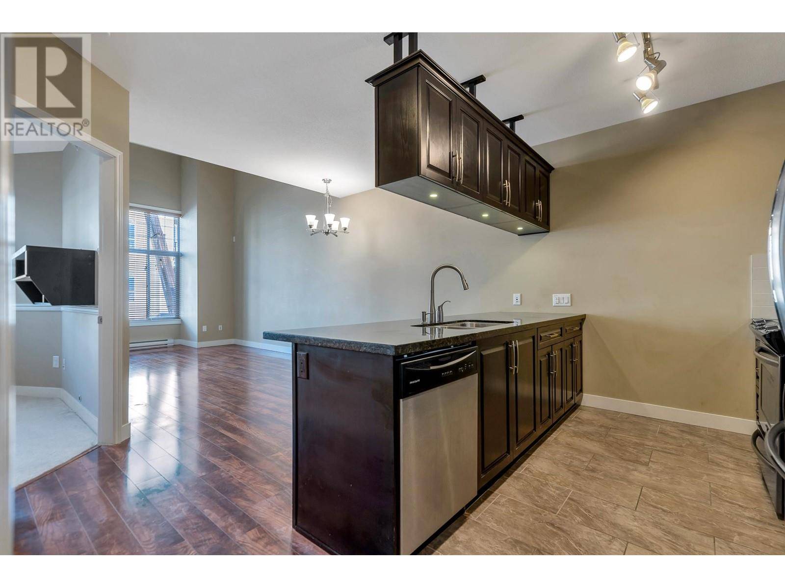 Maple Ridge, BC V2X6P6,11887 BURNETT ST #416