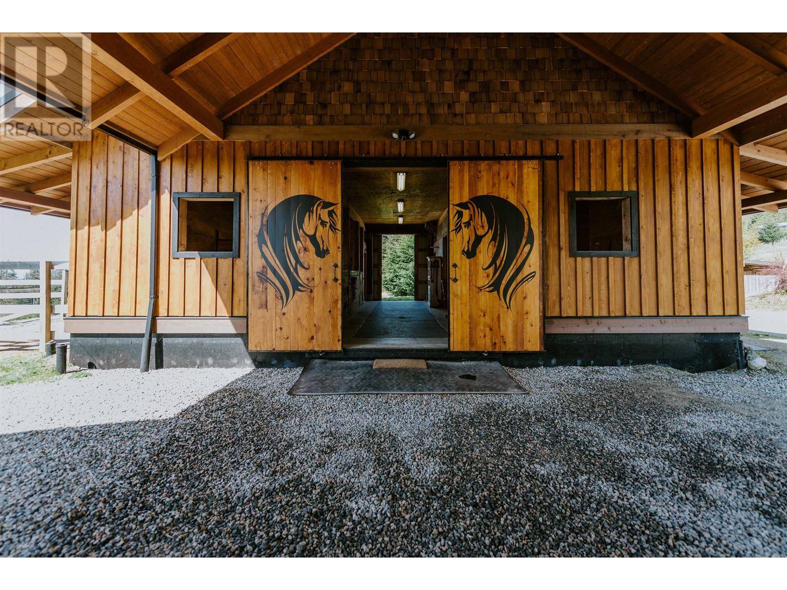 Roberts Creek, BC V0N2W5,2247 PIXTON ROAD