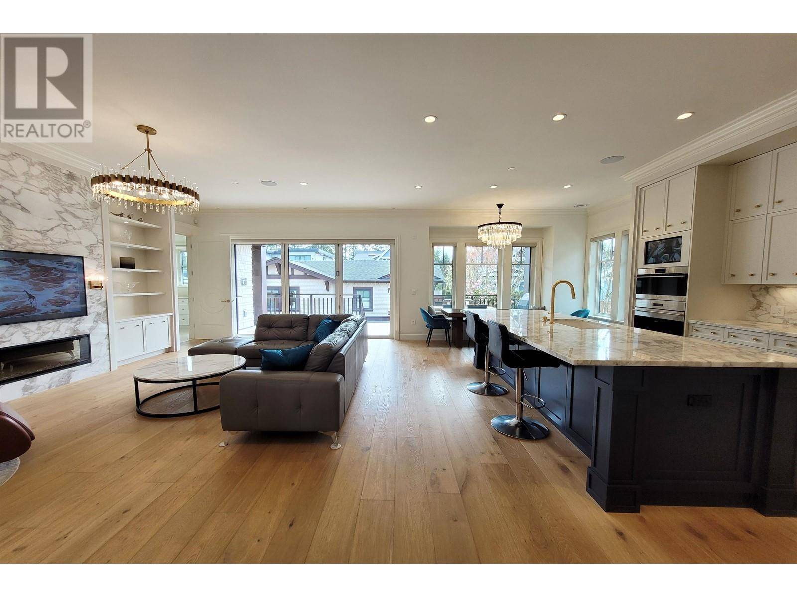 Vancouver, BC V6N3V5,3838 W 50TH AVENUE