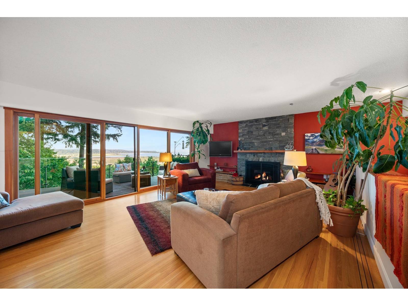 Surrey, BC V3X2Z6,13464 56 AVENUE