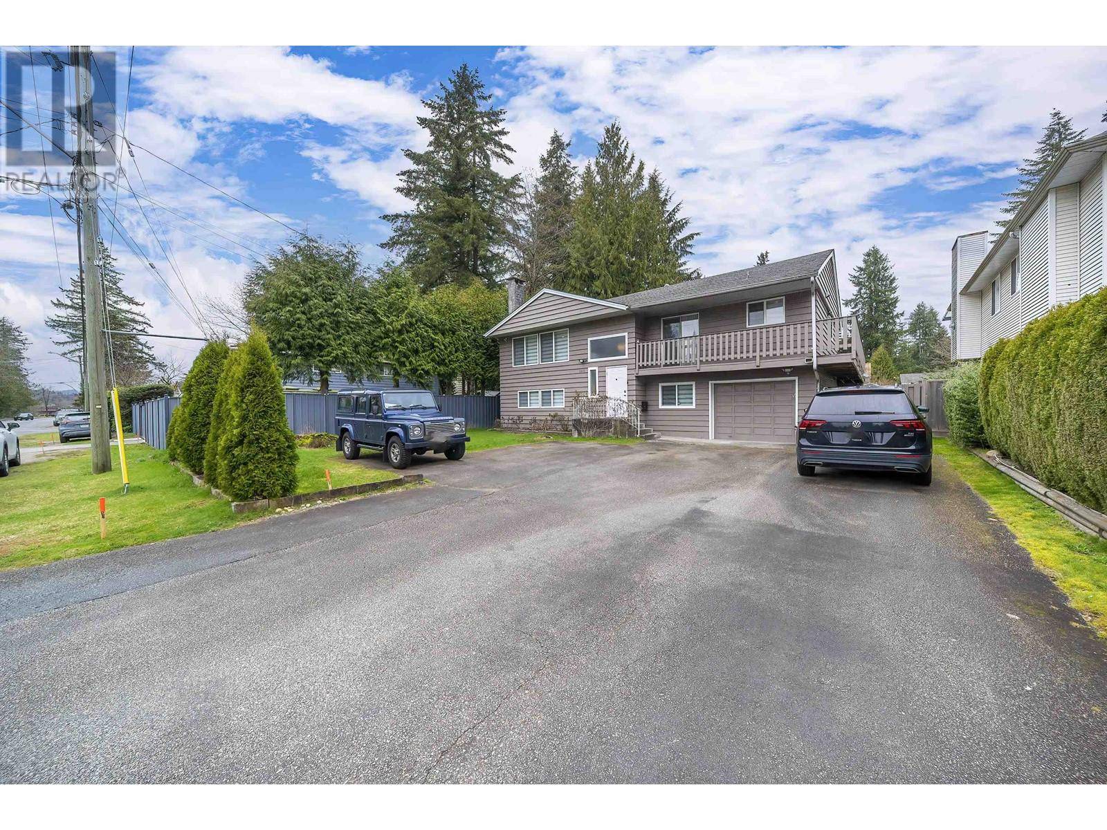 Port Coquitlam, BC V3B2B5,2615 KITCHENER AVENUE
