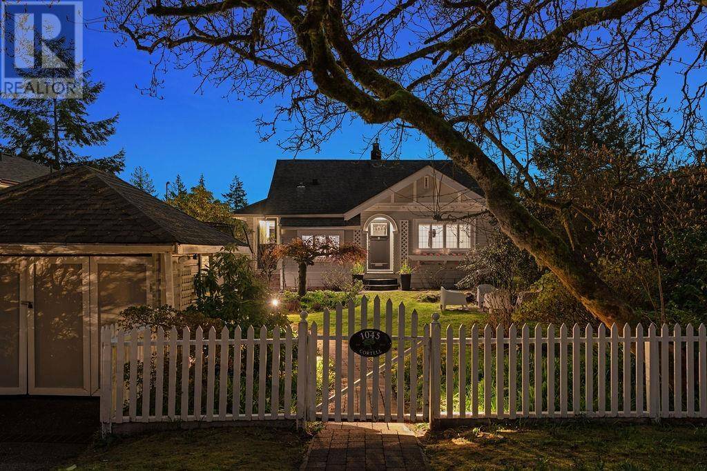North Vancouver, BC V7P2A2,1045 CORTELL STREET