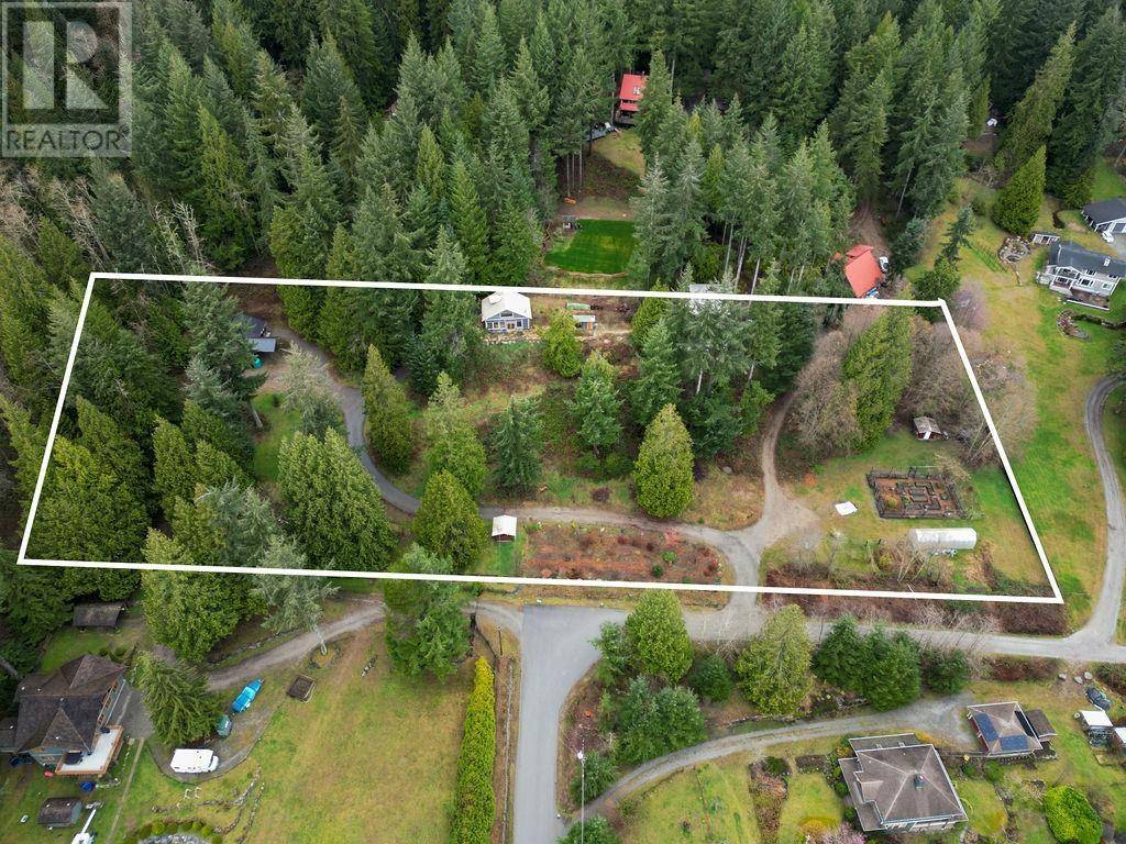 Gibsons, BC V0N1V2,1572 MOUNTAIN ROAD