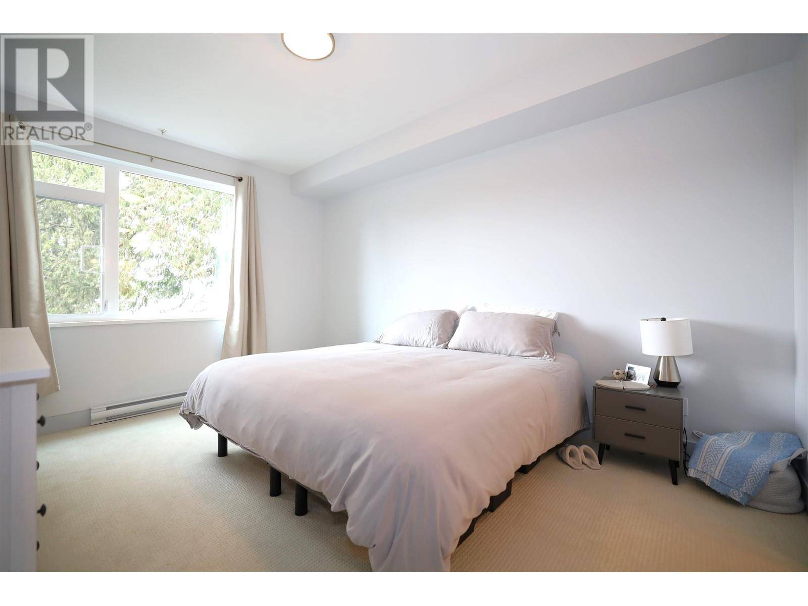 Sechelt, BC V7Z0J3,5682 WHARF AVE #209