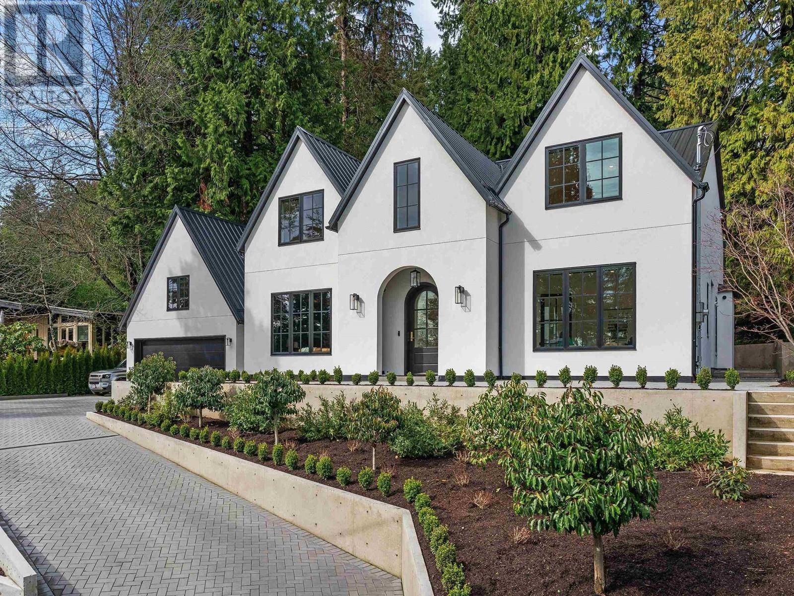 West Vancouver, BC V7V2N6,4031 ROSE CRESCENT