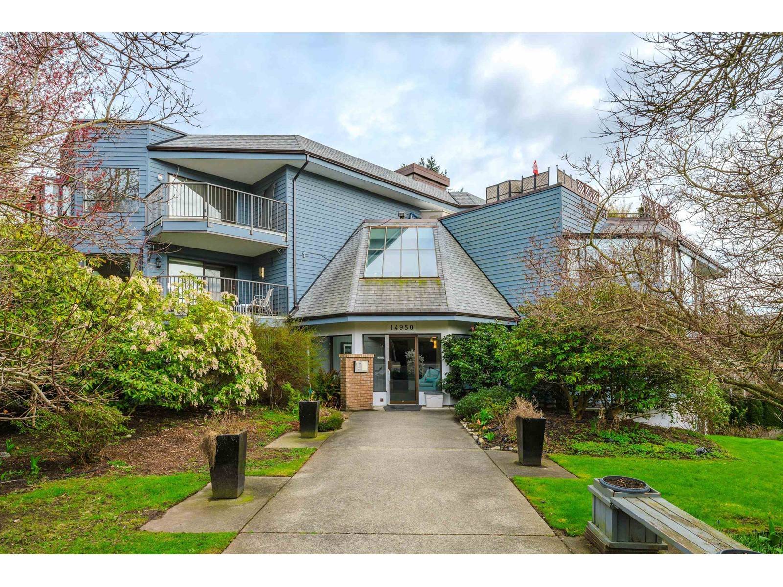White Rock, BC V4B2J9,14950 THRIFT #306