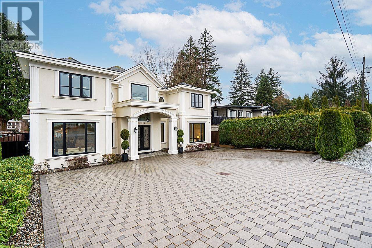 Coquitlam, BC V3J2Y3,1590 SMITH AVENUE