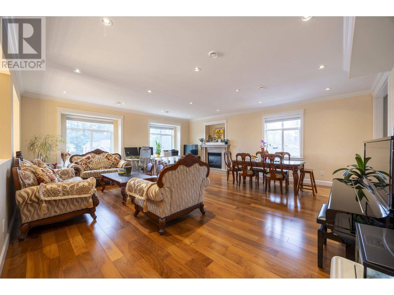 Burnaby, BC V5G2M4,4346 WILDWOOD CRESCENT