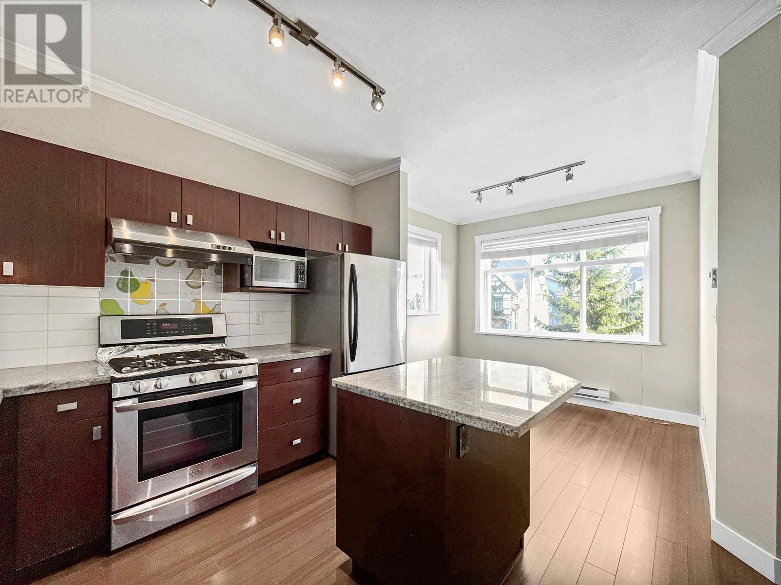 Richmond, BC V6Y2S6,7771 BRIDGE ST #18