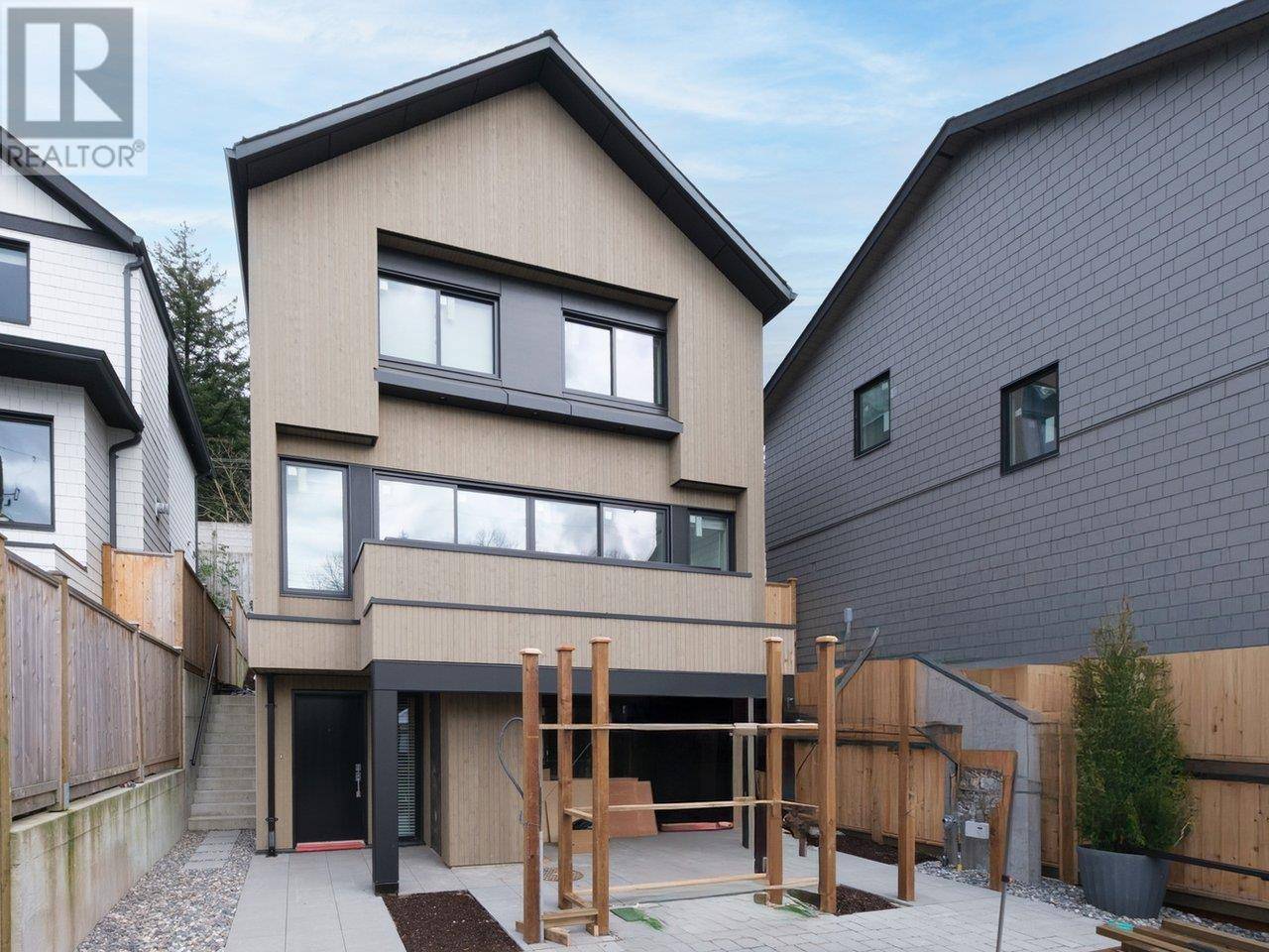 North Vancouver, BC V7L1X4,1119 E KEITH ROAD