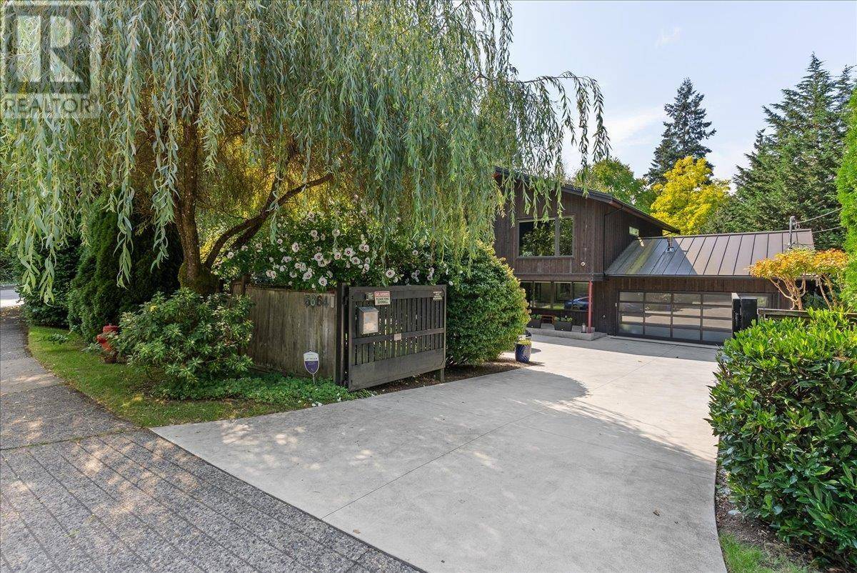 West Vancouver, BC V7W2R6,5664 MARINE DRIVE