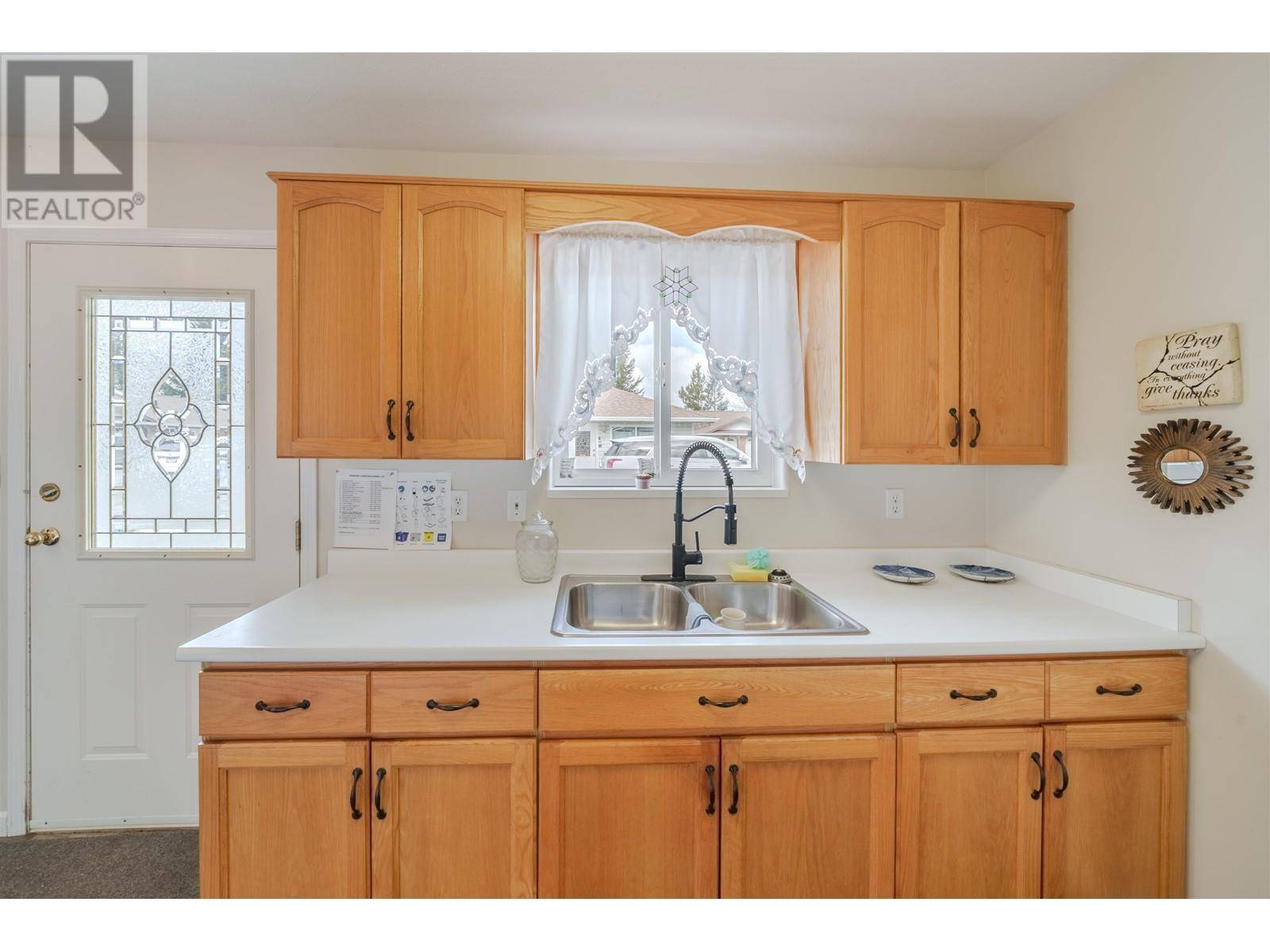 100 Mile House, BC V0K2E0,204 8TH ST #19