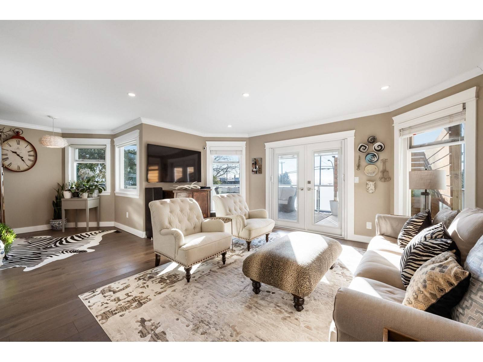 White Rock, BC V4B5H5,1203 FINLAY STREET