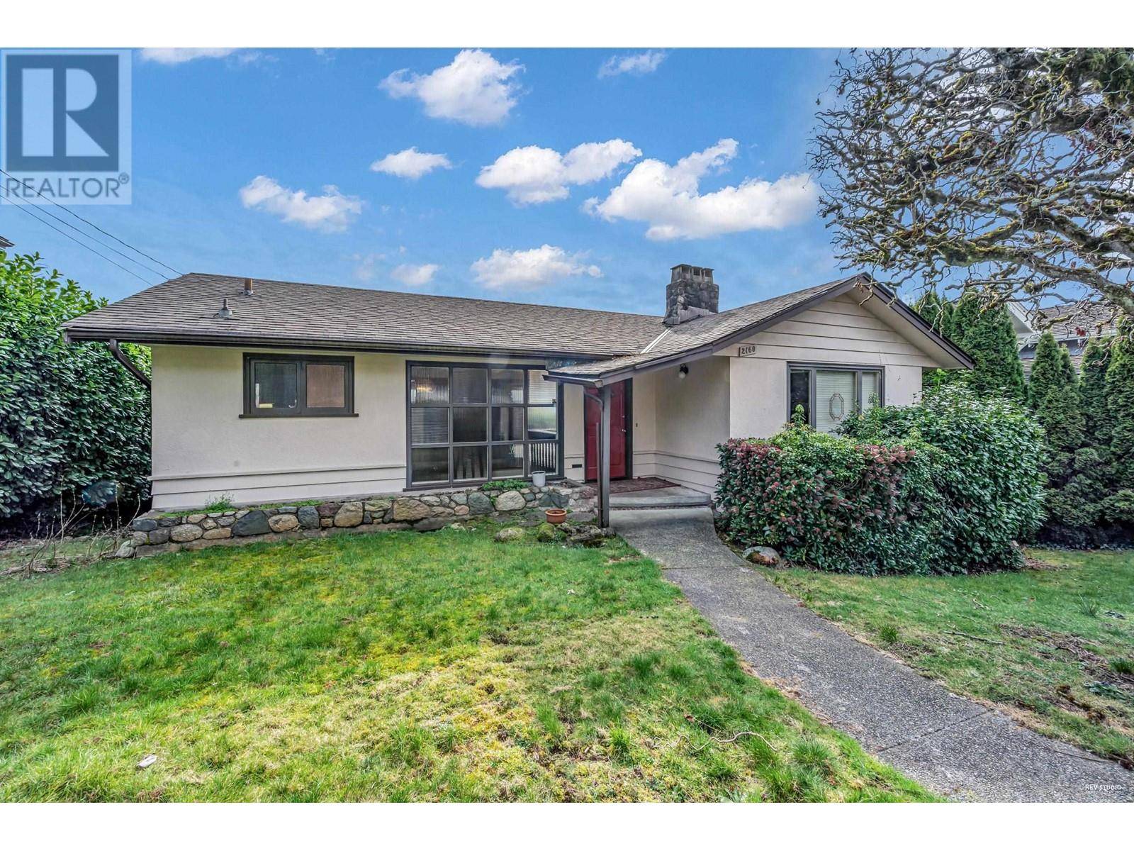 West Vancouver, BC V7V2E2,2160 LAWSON AVENUE