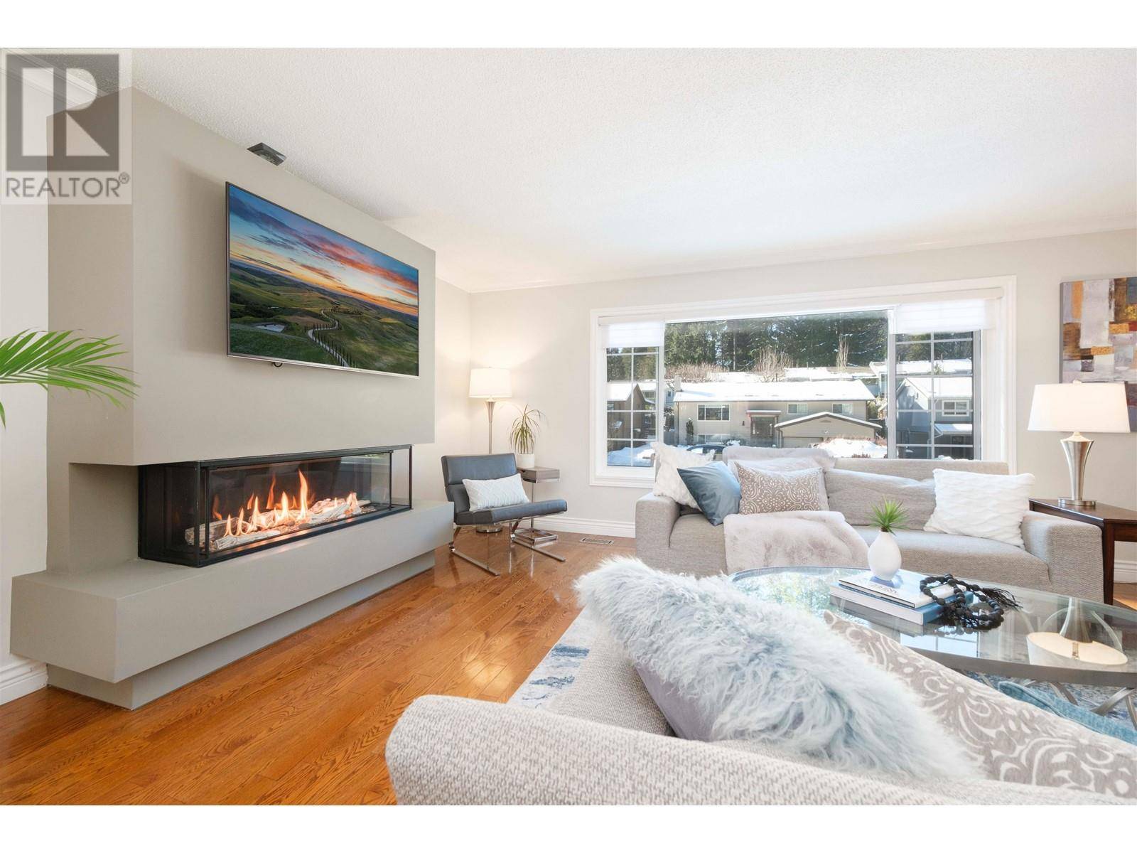 North Vancouver, BC V7K2R1,4778 HOSKINS ROAD