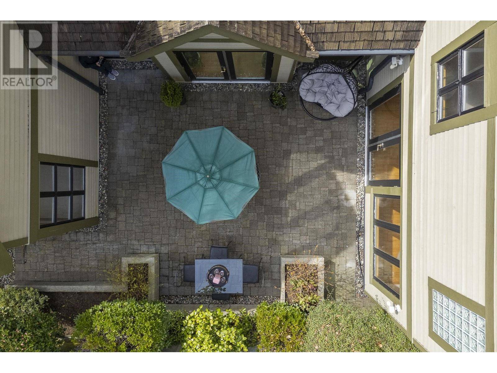 Vancouver, BC V6B0A5,3502 W 18TH AVENUE