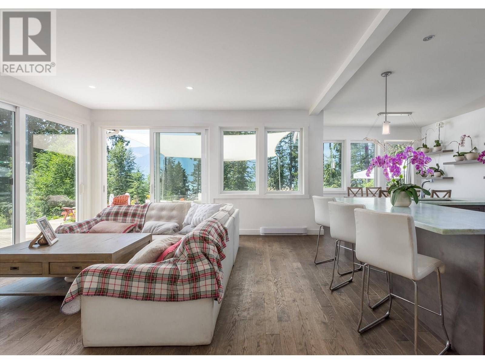 Britannia Beach, BC V0N1J0,679 COPPER DRIVE