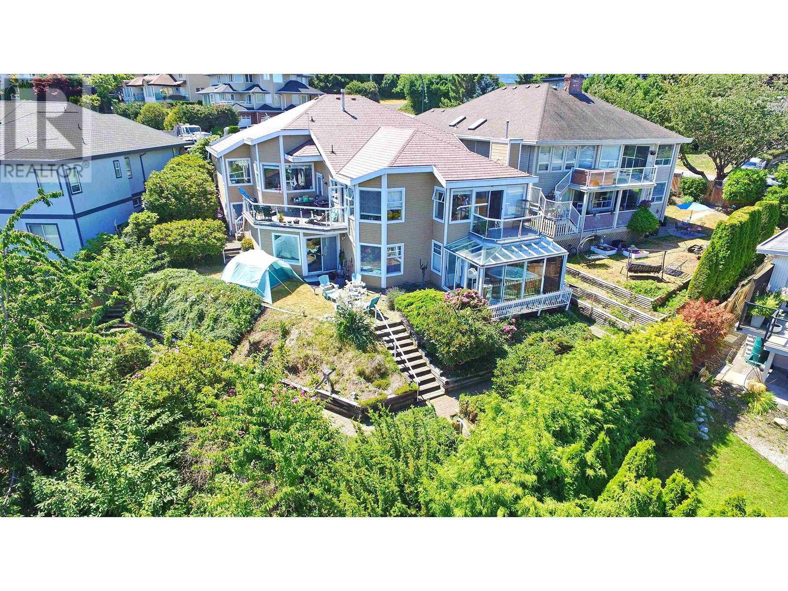 Delta, BC V4M3L8,307 ROSEHILL WYND