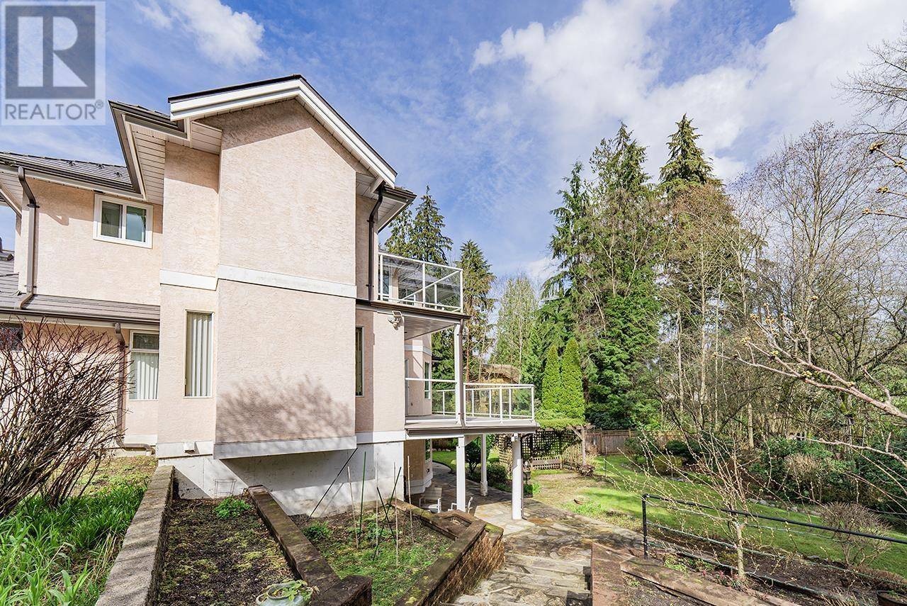 Port Coquitlam, BC V3B3W4,3772 LIVERPOOL STREET