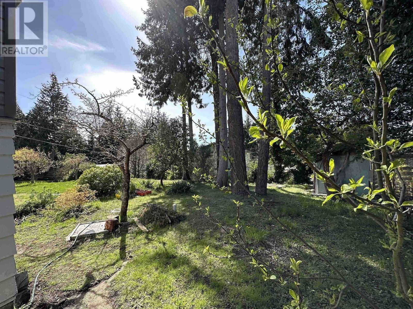 Sechelt, BC V0N3A2,5197 RADCLIFFE ROAD