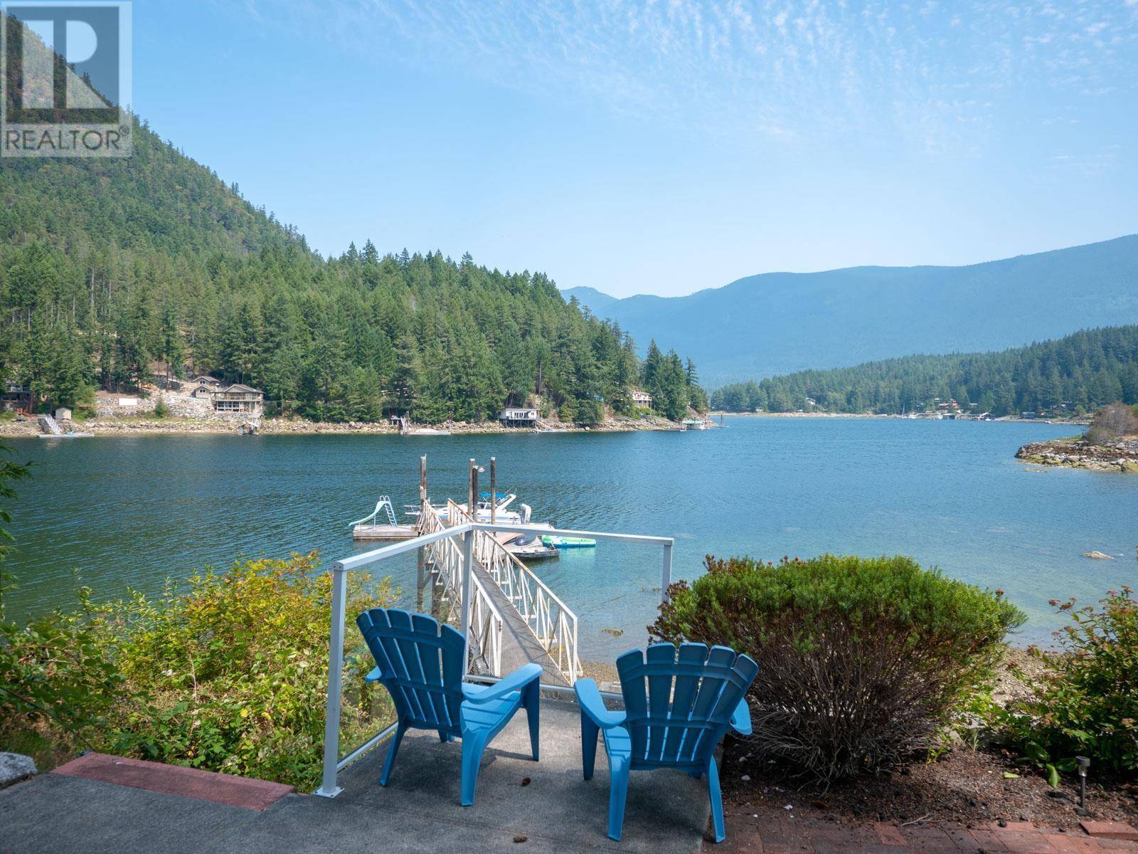 Madeira Park, BC V0N2H1,12879-12881 SUNSHINE COAST HIGHWAY