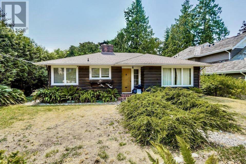 West Vancouver, BC V7V1H6,4386 ERWIN DRIVE