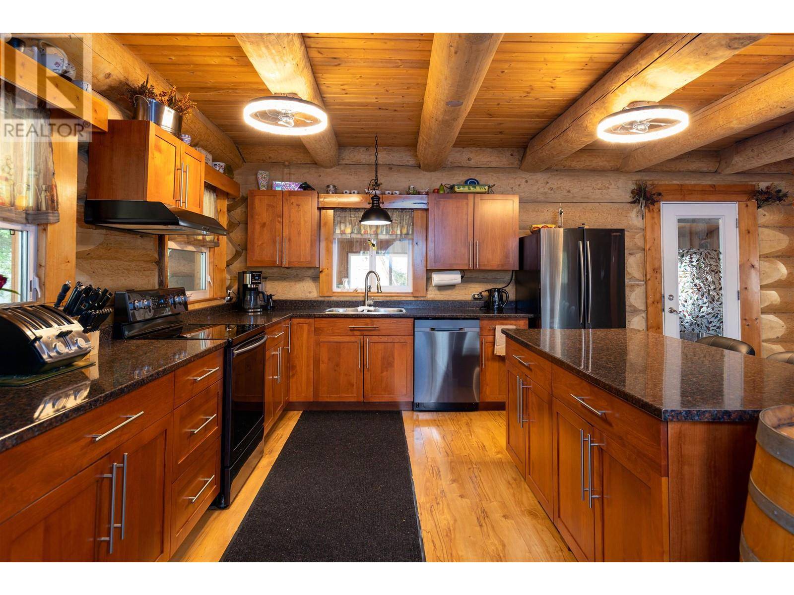 Terrace, BC V8G3M6,3981 DOBBIE STREET