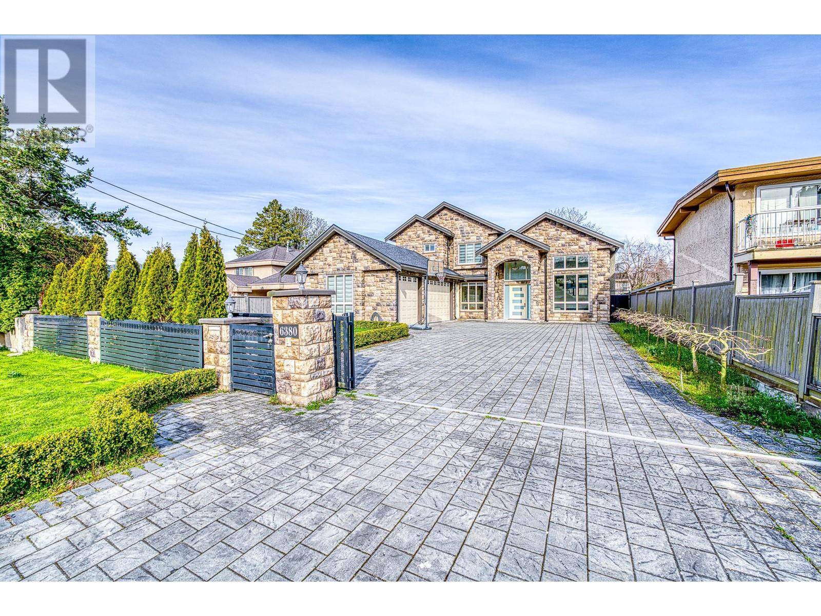 Richmond, BC V7C1T3,6380 NO. 1 ROAD