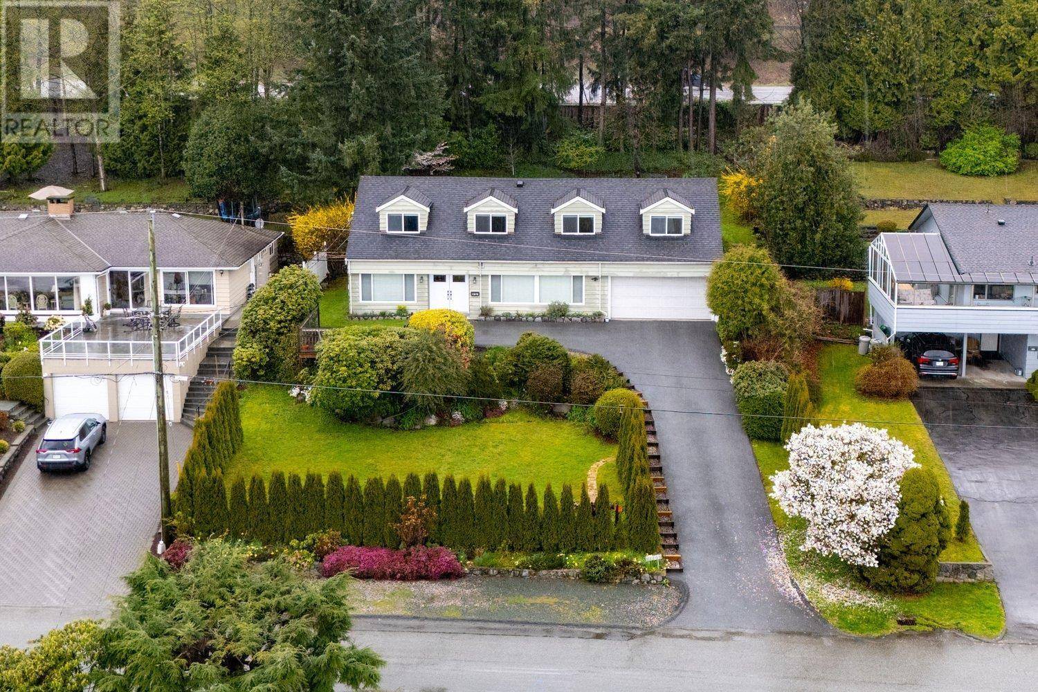 West Vancouver, BC V7V2Z5,1805 ROSEBERY AVENUE