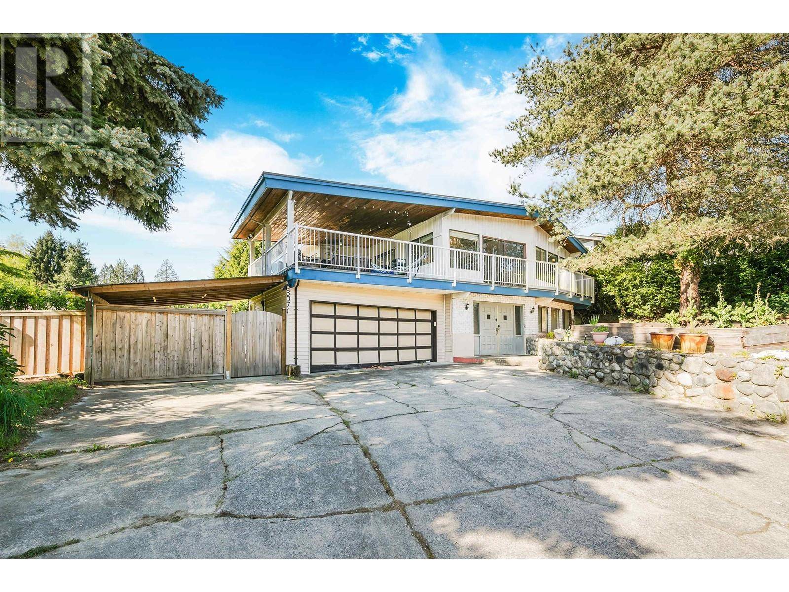 Burnaby, BC V5A3N5,8071 GREENLAKE PLACE