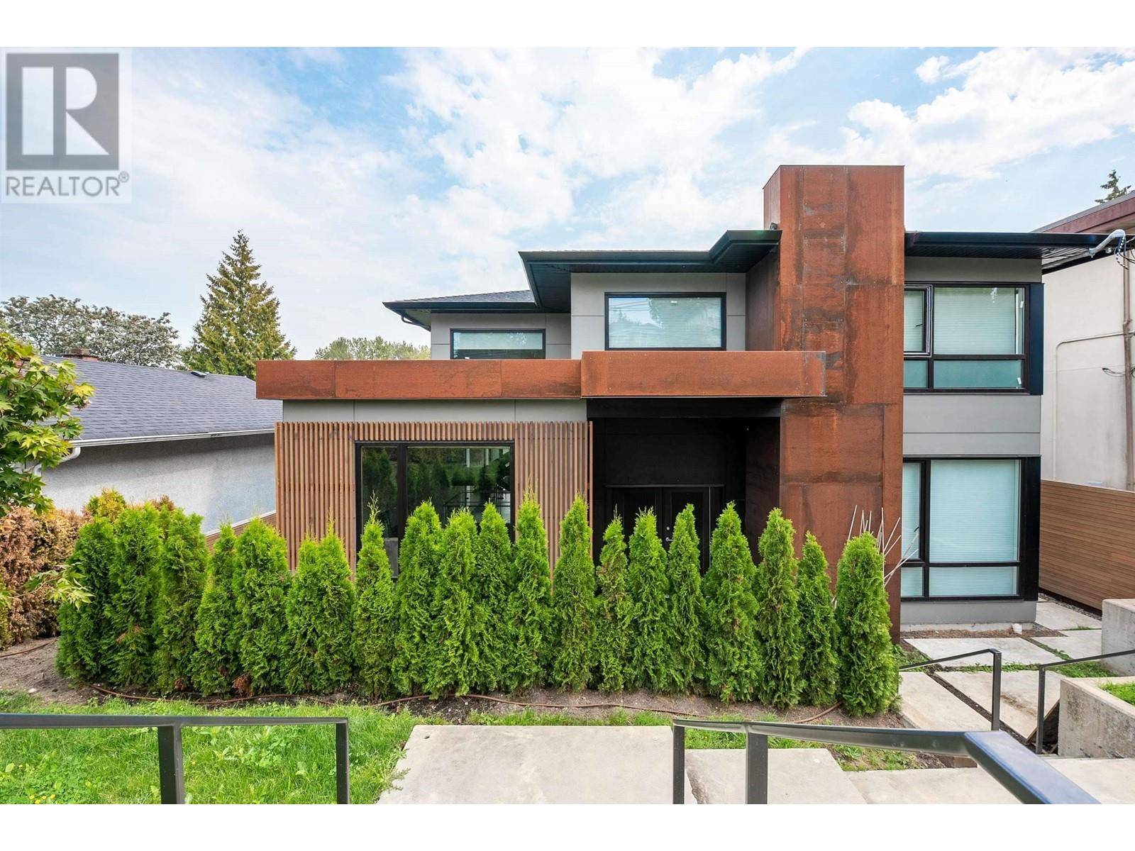 Burnaby, BC V5H3S4,6192 ELGIN AVENUE