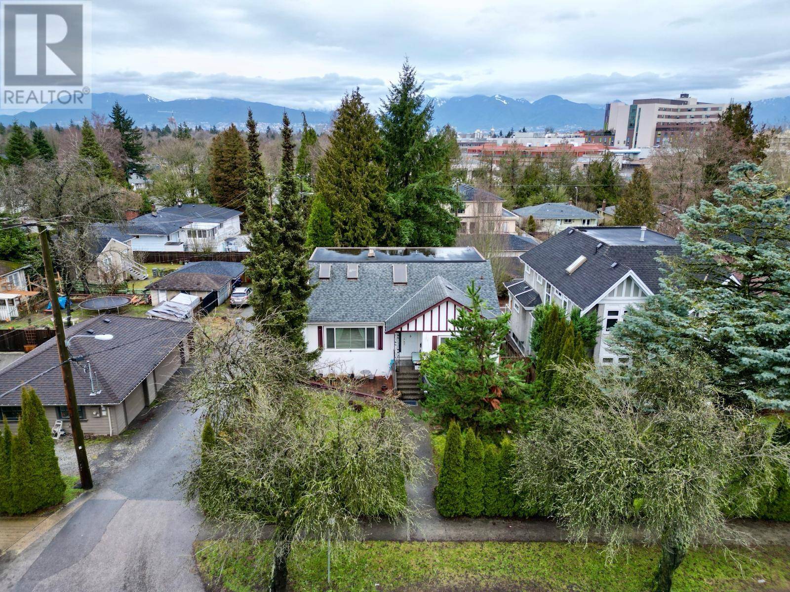 Vancouver, BC V5Z2K6,985 W 33RD AVENUE