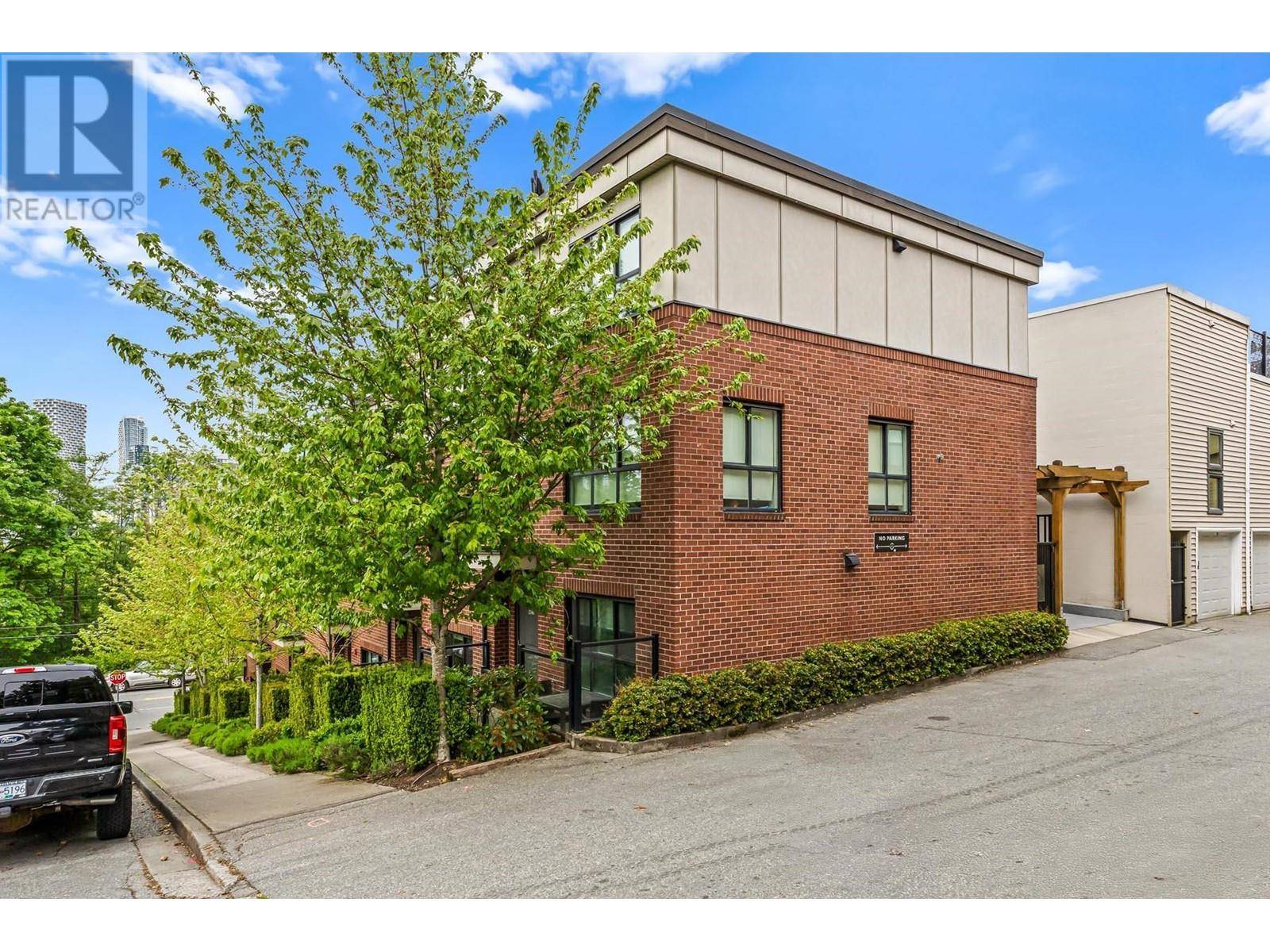 Vancouver, BC V6H2R9,2238 ALDER STREET