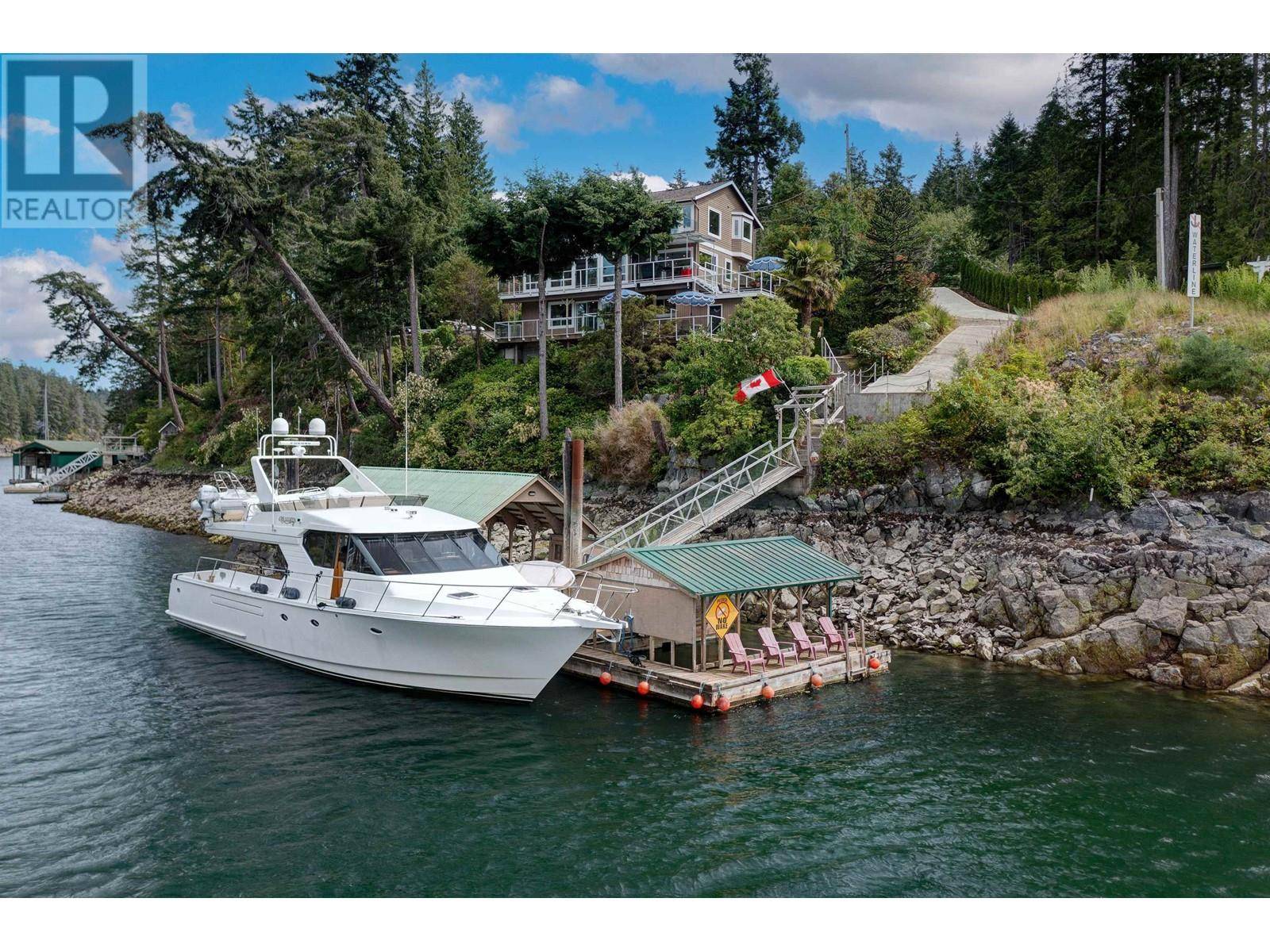 Halfmoon Bay, BC V7Z1G4,10054 WESCAN ROAD