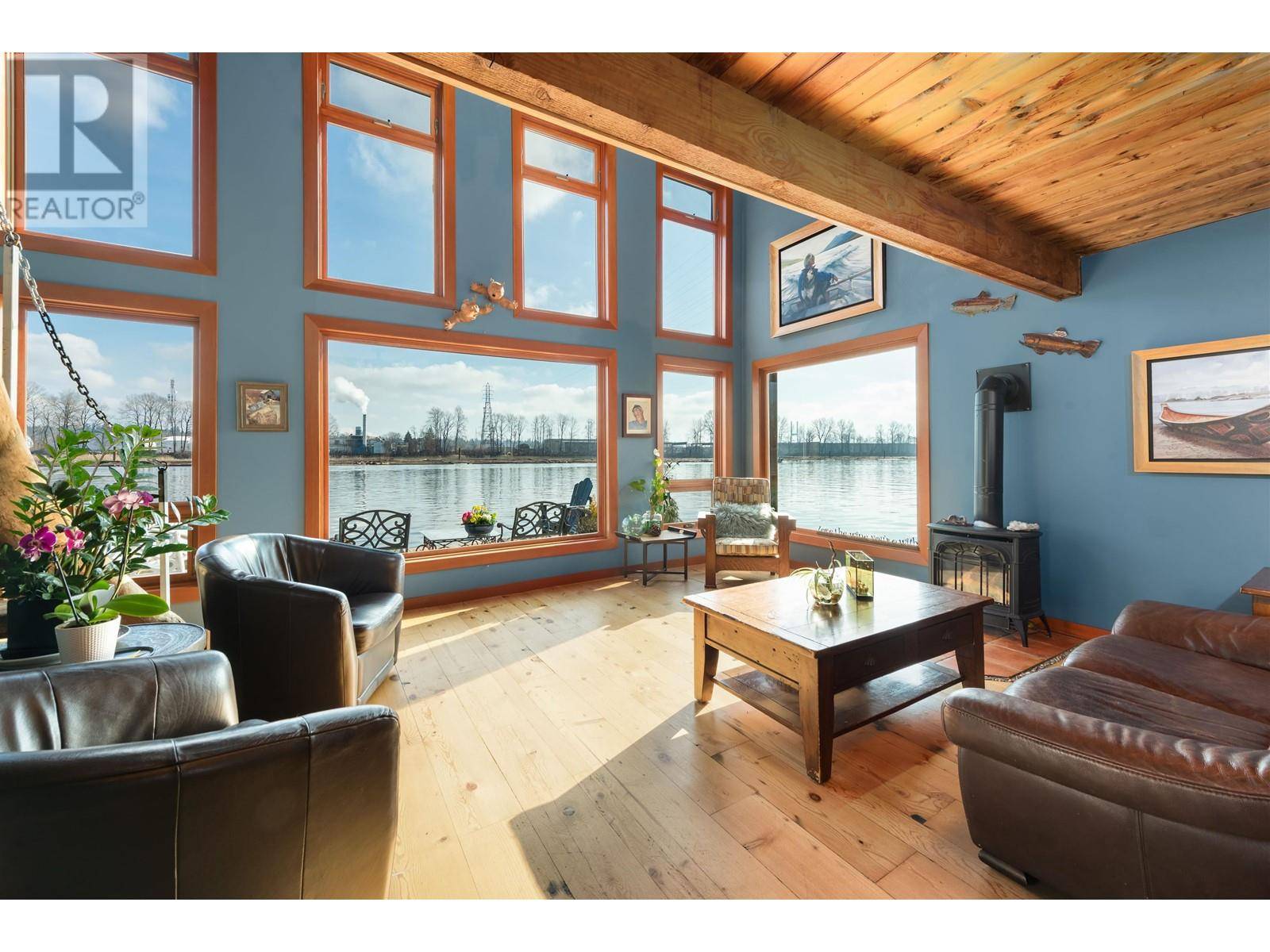 New Westminster, BC V3M4Z8,800 SOUTH DYKE RD #1