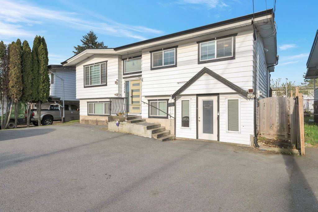 Abbotsford, BC V2T4N7,3244 CLEARBROOK ROAD