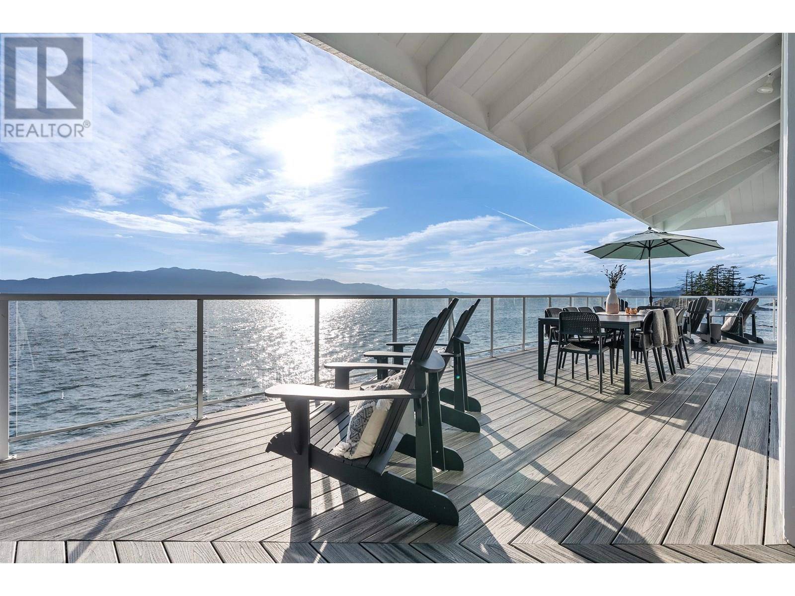 Halfmoon Bay, BC V7Z1B9,11113 SUNSHINE COAST HIGHWAY