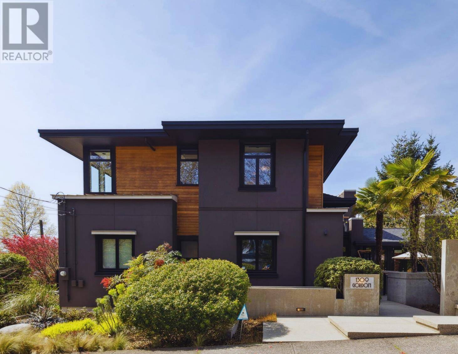 West Vancouver, BC V7T1R3,1309 GORDON AVENUE