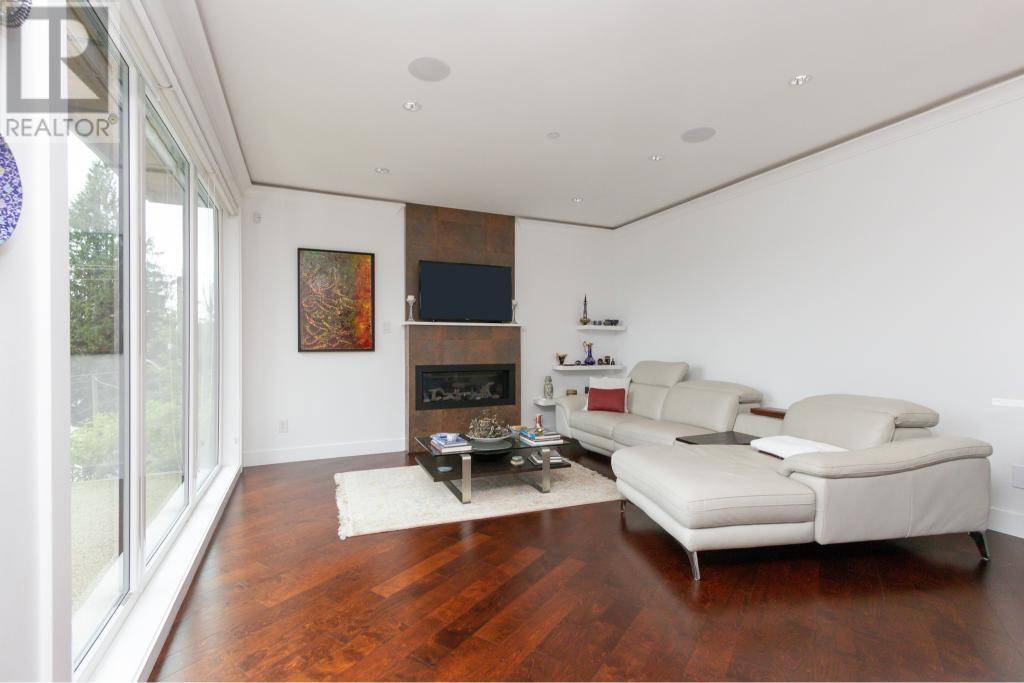 North Vancouver, BC V7G1V7,2855 PANORAMA DRIVE