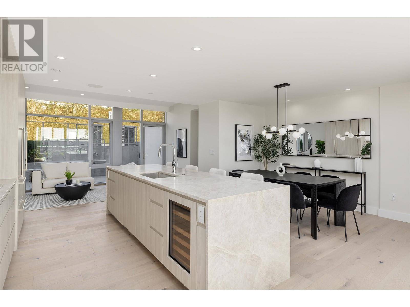 West Vancouver, BC V7T0B8,790 ARTHUR ERICKSON PLACE