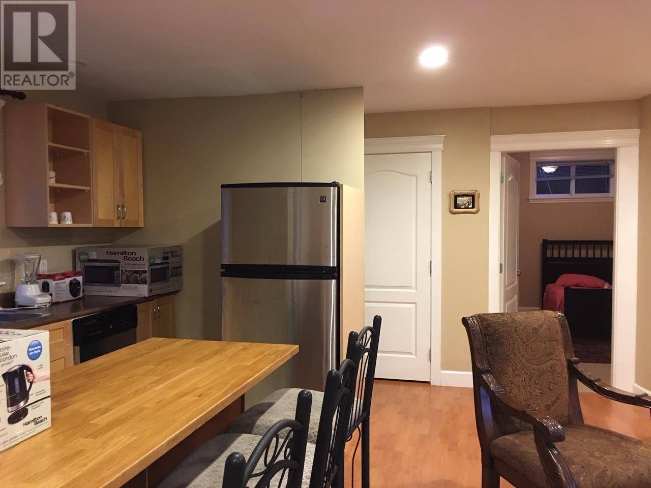 North Vancouver, BC V7N1N2,280 East CARISBROOKE ROAD #basement