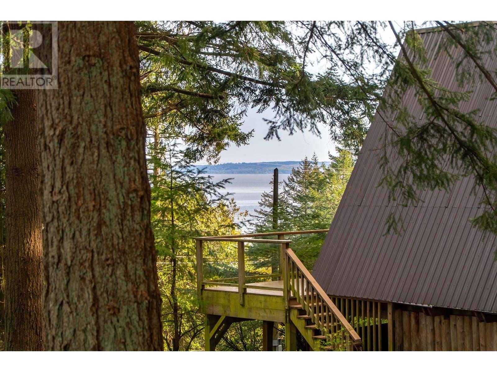 Bowen Island, BC V0N1G1,912 TAYLOR ROAD