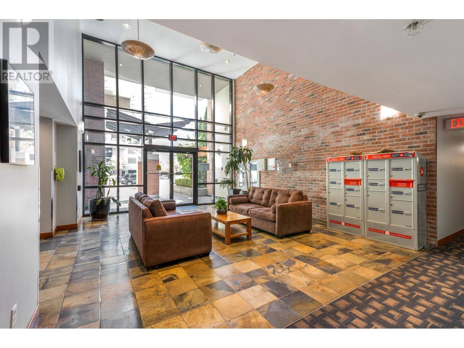 New Westminster, BC V3M7B1,10 RENAISSANCE SQ #315