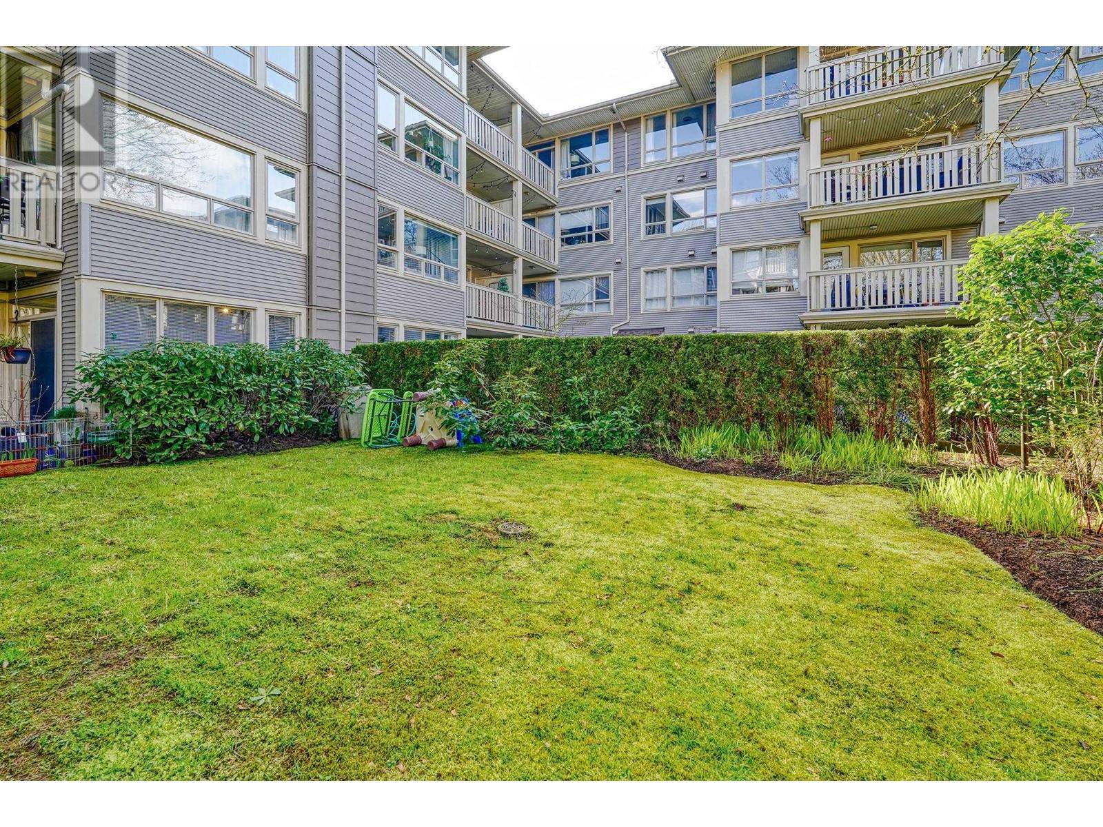 Port Moody, BC V3H5K4,801 KLAHANIE DR #127