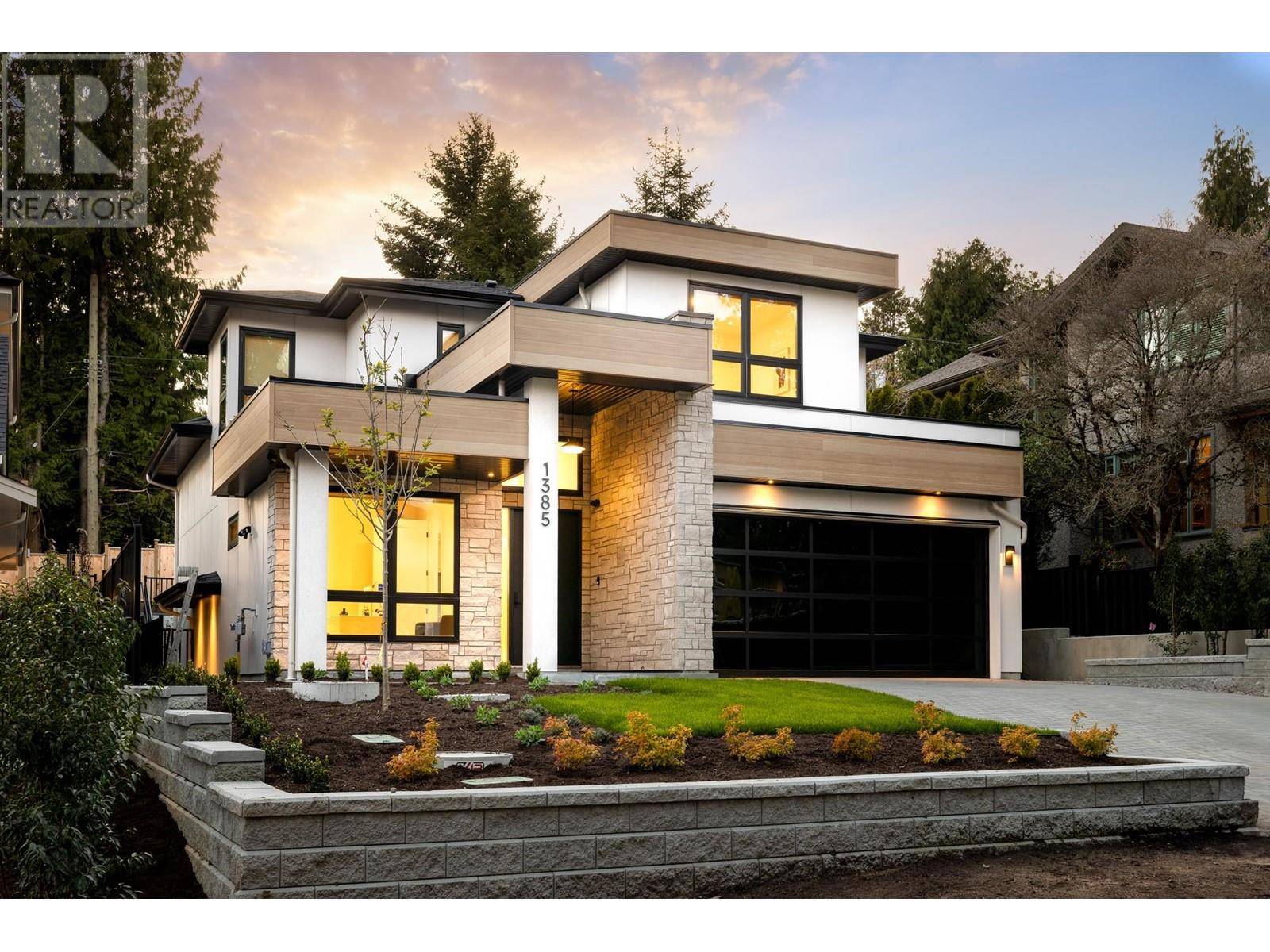 West Vancouver, BC V7V3X4,1385 19TH STREET