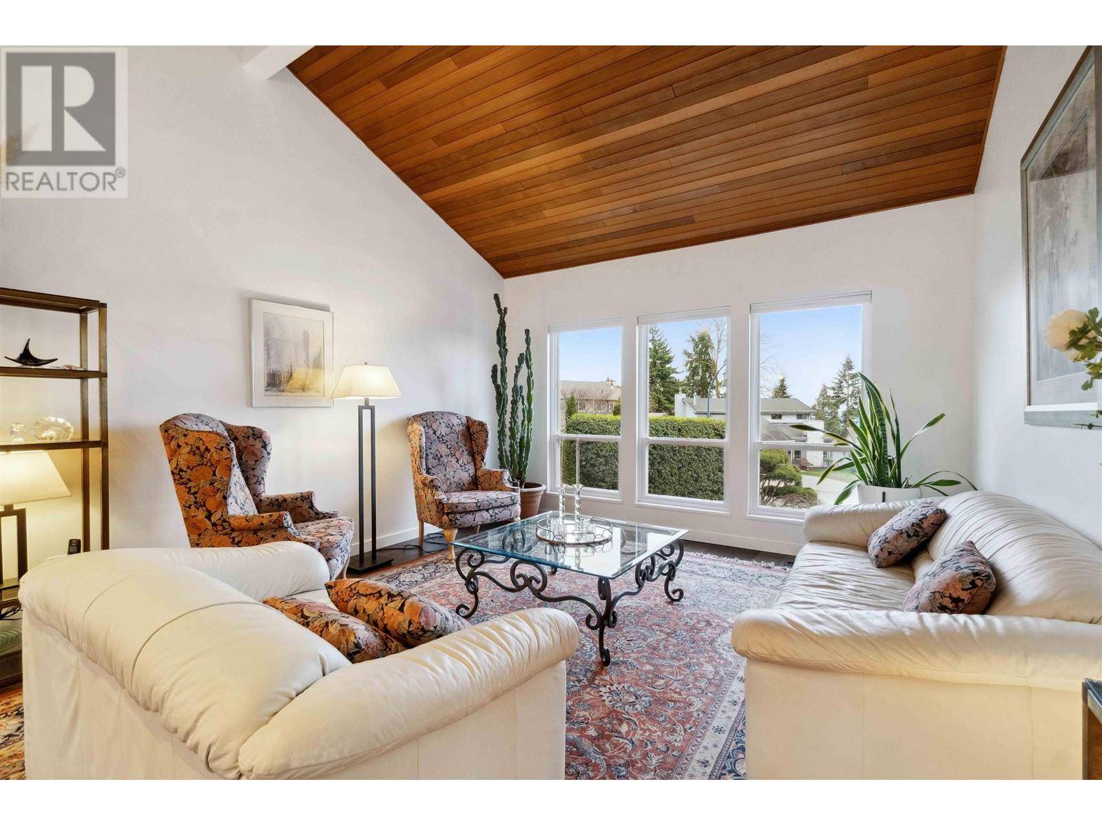 Port Moody, BC V3H4A7,1613 HEMLOCK PLACE