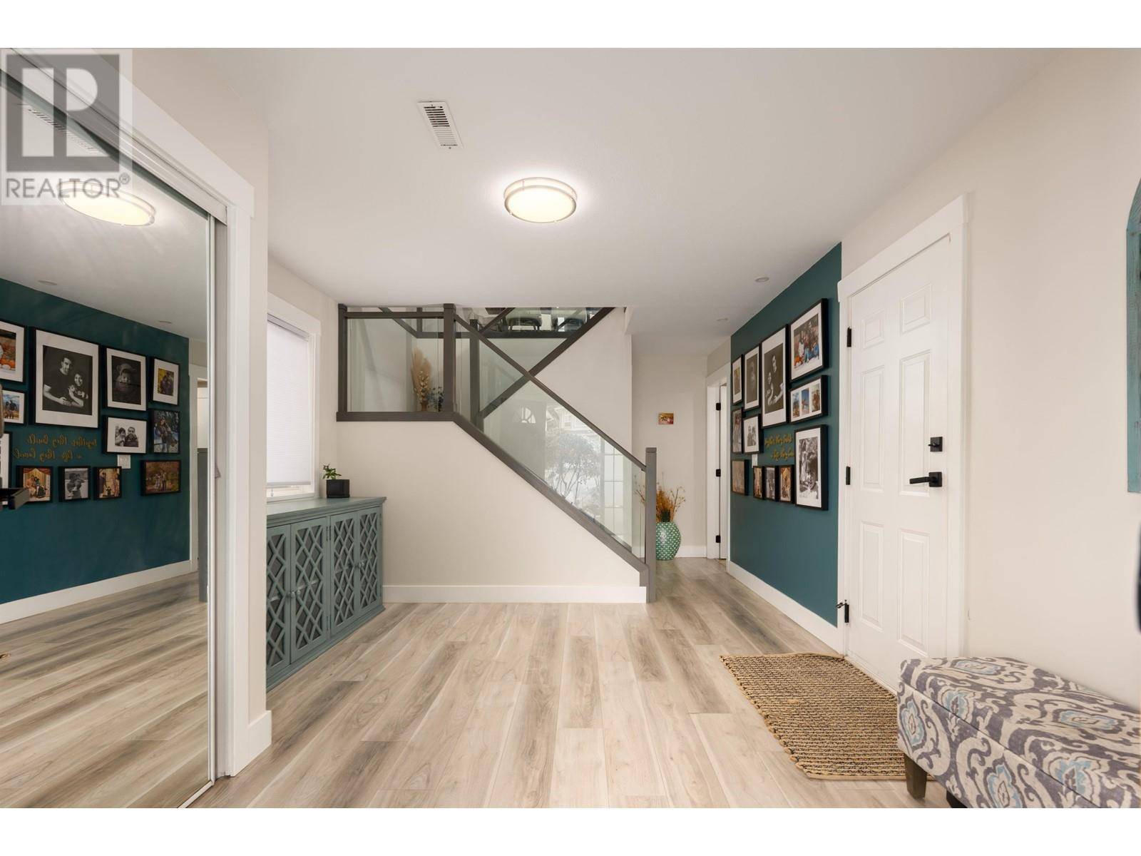 Port Coquitlam, BC V3B7J5,1282 LINCOLN DRIVE