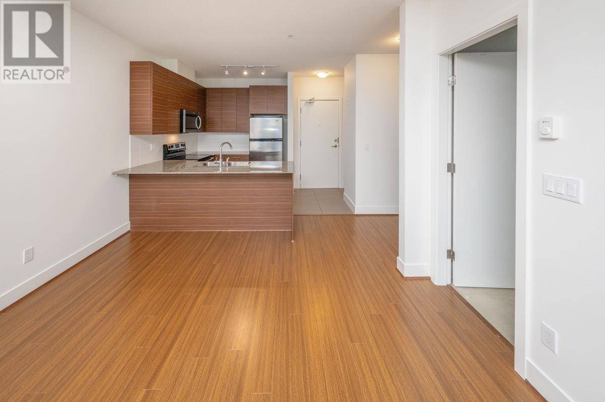 Burnaby, BC V5J0E4,5788 SIDLEY ST #126