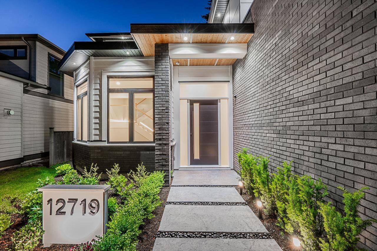 Surrey, BC V4A2K5,12719 25 AVENUE
